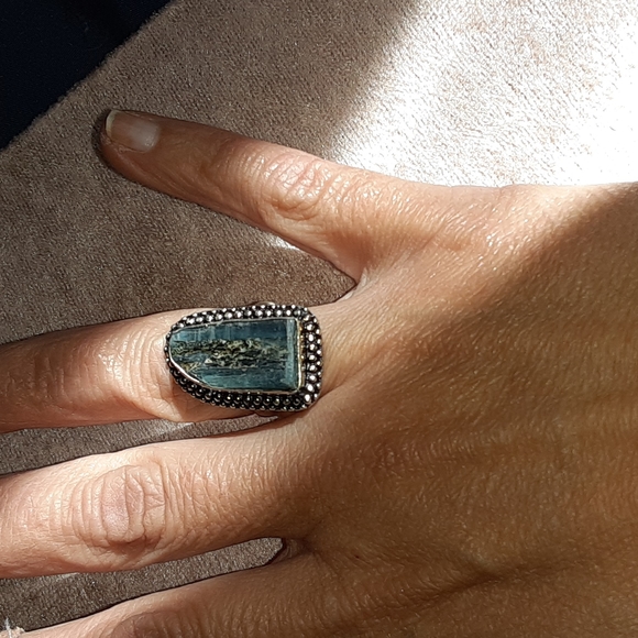 Rare Rough Blue Kyanite Ring Size 6 Witch Healing Ring 925 Silver - Picture 5 of 5